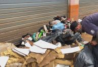Vídeo: comerciantes calculam prejuízos após água baixar em Porto Alegre