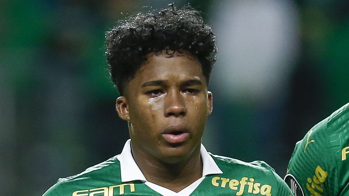 Endrick chora minutos antes da partida entre Palmeiras x San Lorenzo
