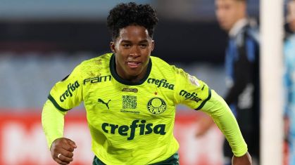 Endrick comemorando gol pelo Palmeirass