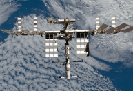 Nave da SpaceX dará um "empurrãozinho" na Estação Espacial; entenda