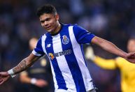 Dorival explica Evanilson na lista e ausência de Richarlison na Seleção