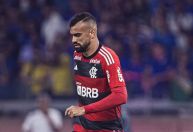 Flamengo e West Ham têm acerto por Fabrício Bruno, diz jornalista