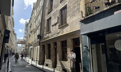 Casa mais antiga de Paris, onde viveu Flamel, chamou atenção até de Jorge Ben