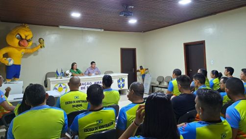 Reunião da Federação Amapaense antes das semifinais do estadual