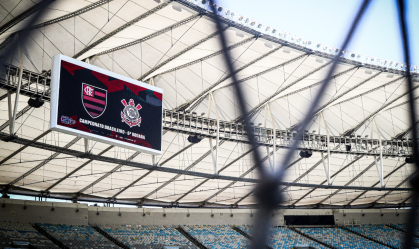 Torcedores de Flamengo e Corinthians são os que melhor avaliam a arbitragem