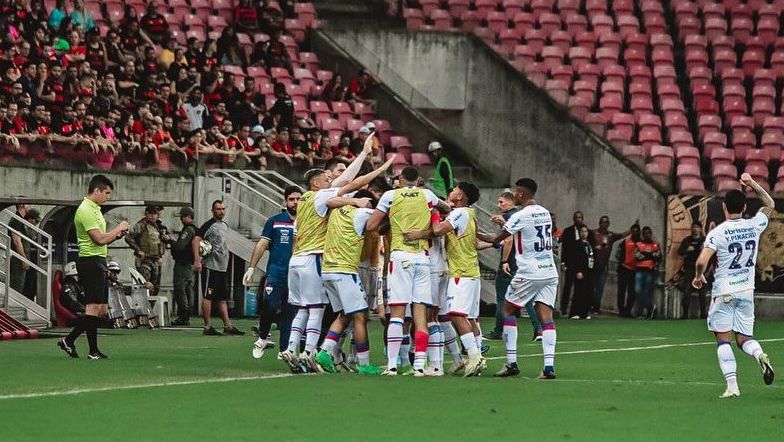 Fortaleza comemora gol contra o Sport