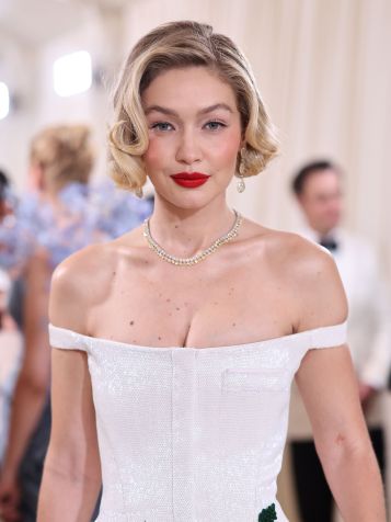 Gigi Hadid no Met Gala 2024 / Mike Coppola/MG24/Getty Images for The Met Museum/Vogue
