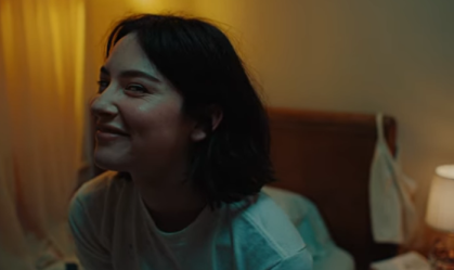 "Risk": Gracie Abrams lança 1º single de álbum pós "The Eras Tour"