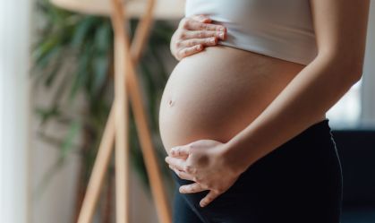 Entenda por que trigêmeos estão se tornando menos comuns nos EUA