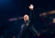 Barcelona renova contrato com Hansi Flick até 2027