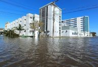 Enchentes no RS: reconstrução de serviços públicos é prioridade para 88% dos atingidos, diz Atlas/CNN
