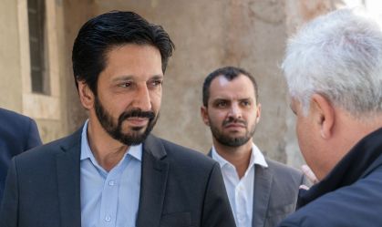 Prefeito de São Paulo, Ricardo Nunes (MDB), visita ambulatório em primeiro dia de agenda no Vaticano, em 14 de maio de 2024