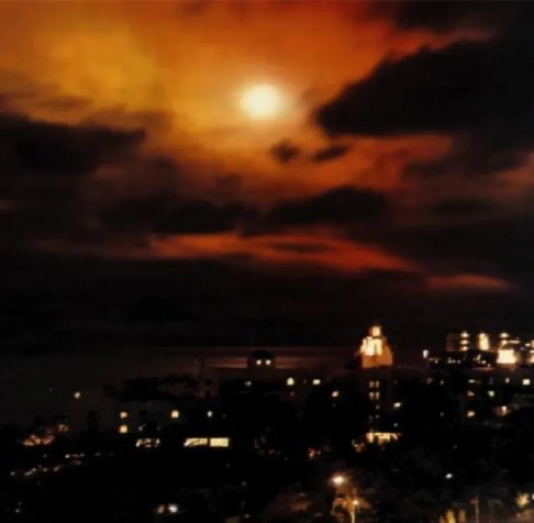 As consequências do teste Starfish Prime de 1962 foram visíveis no céu de Honolulu, no Havaí / EMP Commission