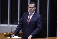Saiba quem é o deputado que votou contra pedido de cassação de Chiquinho Brazāo