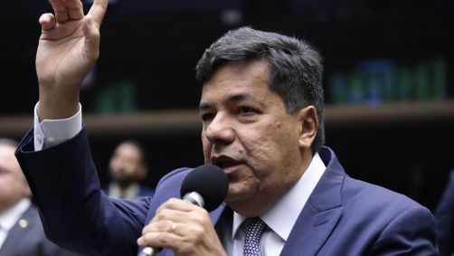 Deputado federal Mendonça Filho (União-PE) durante sessão conjunta do Congresso Nacional, em Brasília, 9 de maio de 2024