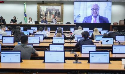 Projeto com regras para a educação de pessoas com síndrome de Down avança na Câmara