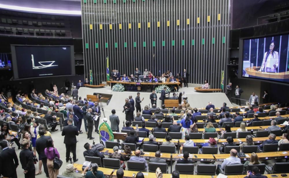 Homenagem à Data Nacional da Criação do Estado de Israel. Dep. Gustavo Gayer (PL - GO); Senador, Alan Rick (UNIÂO - AC); Embaixador de Israel no Brasil, Daniel Zohar Zonshine; Dep. Cristiane Lopes (UNIÃO - RO); Dep. Greyce Elias (AVANTE-MG); Dep. Geovania de Sá (PSDB-SC)