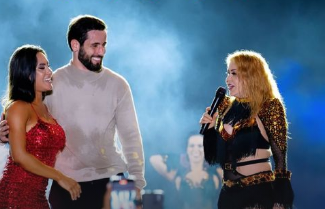 Isabelle e Matteus subiram ao palco ao lado de Joelma / Reprodução/Instagram