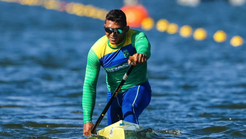 Isaquias Queiroz conquistou mais um ouro na canoagem