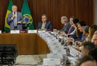 Chuvas no RS: Governo Lula resgata slogan “União e reconstrução”