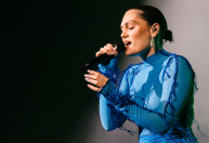 Jessie J dá detalhes de novo álbum e comenta: "Sinto que voltei para 2010"