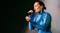 Jessie J dá detalhes de novo álbum e comenta: "Sinto que voltei para 2010"