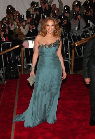 Jennifer Lopez no Met Gala 2008 / Michael Loccisano/FilmMagic