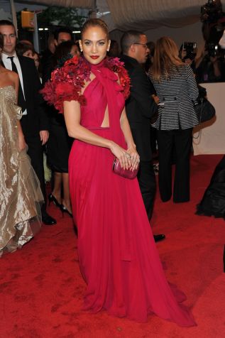 Jennifer Lopez no Met Gala 2011 / Stephen Lovekin/Getty Images