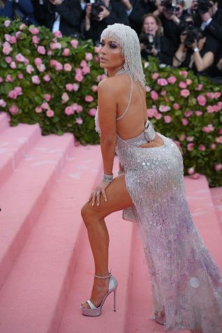 Jennifer Lopez no Met Gala 2019 / Sean Zanni/Patrick McMullan via Getty Images