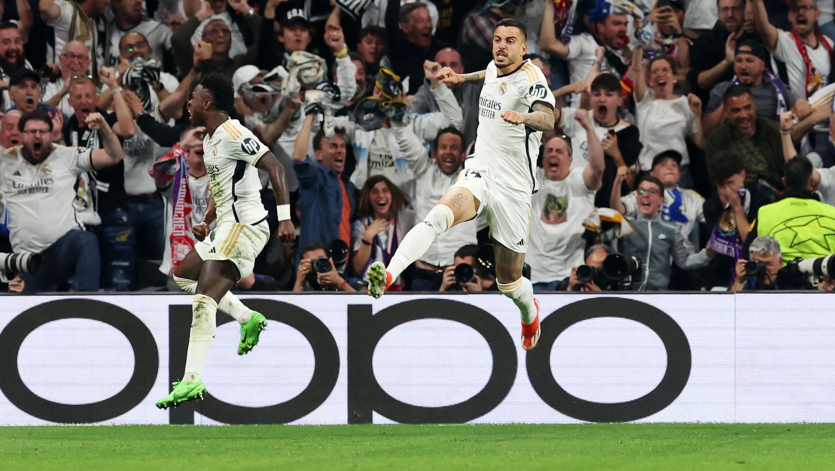 Joselu e Vinicius Jr. comemoram um dos gols da virada histórica do Real Madrid sobre o Bayern de Munique