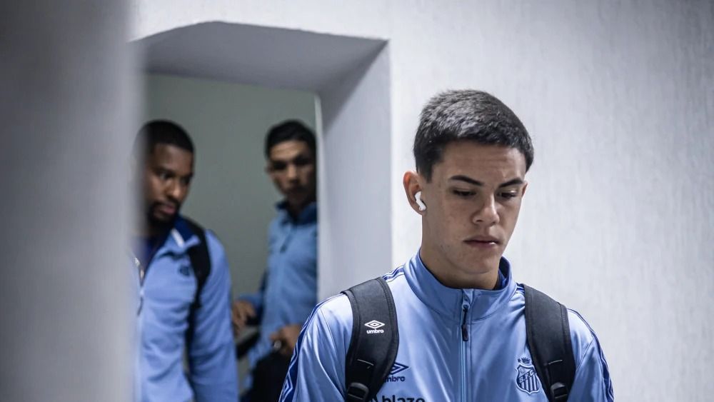 JP Chermont vem chamando a atenção na lateral do Santos