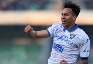 Perto de assinar com Cruzeiro, atacante se despede de clube europeu