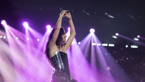 Katy Perry cantando na final do American Idol