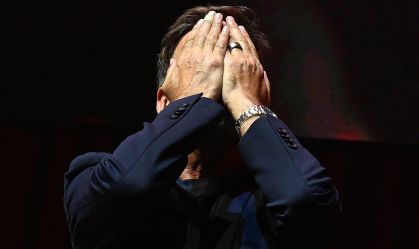 Klopp se emociona em despedida no Liverpool