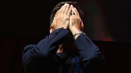 Klopp se emociona em despedida no Liverpool