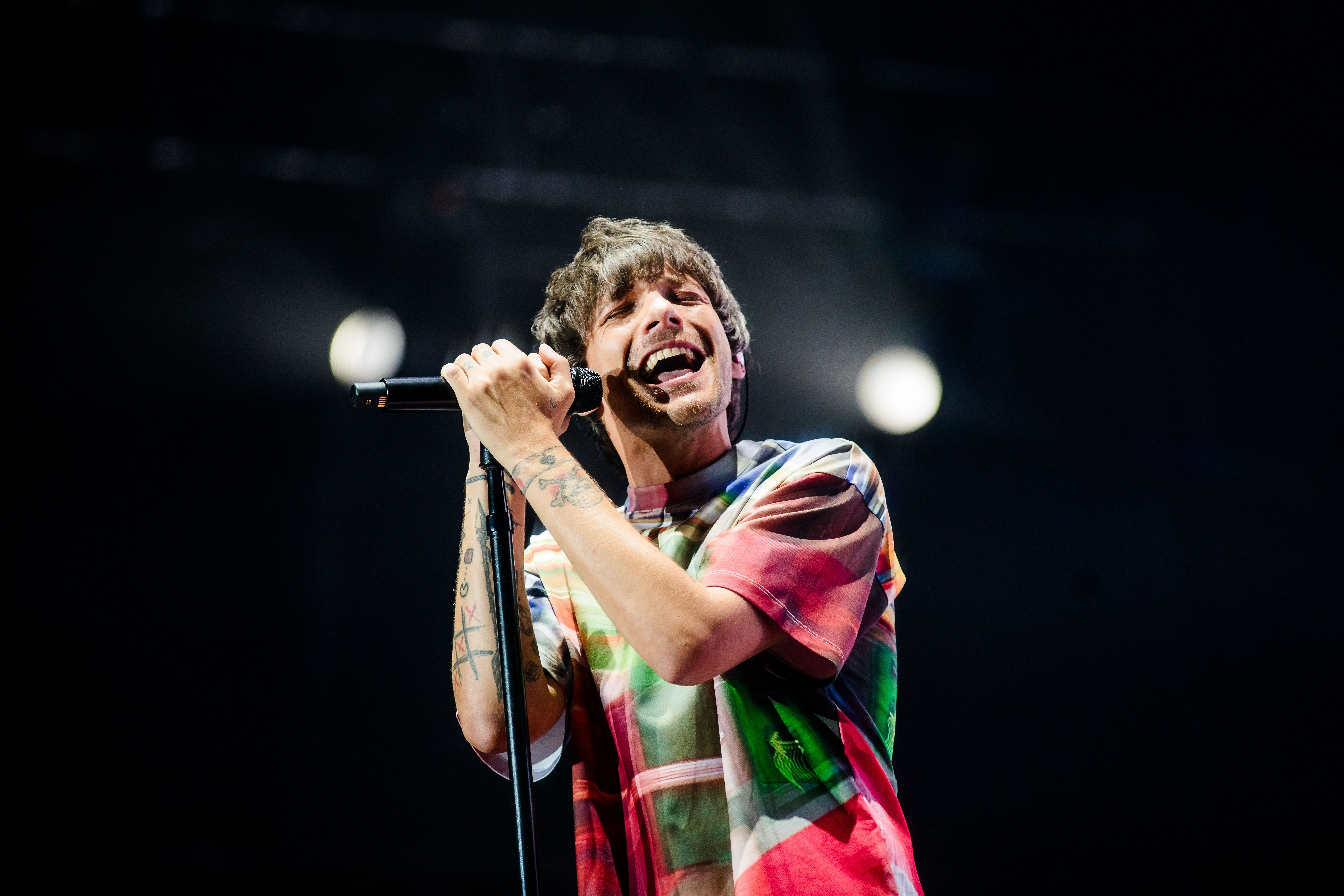 Imagem de destaque do post: Louis Tomlinson promete estar mais "ousado e confiante" em novo álbum