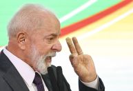 Lula assina MP que amplia número de cidades gaúchas aptas a receber Auxílio Reconstrução