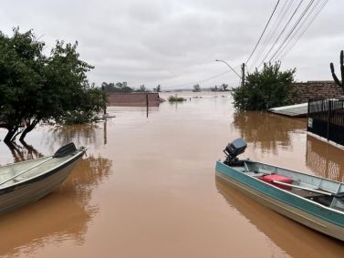 Cheia do rio Taquari, no Rio Grande do Sul, registrada na cidade de Taquari (RS)