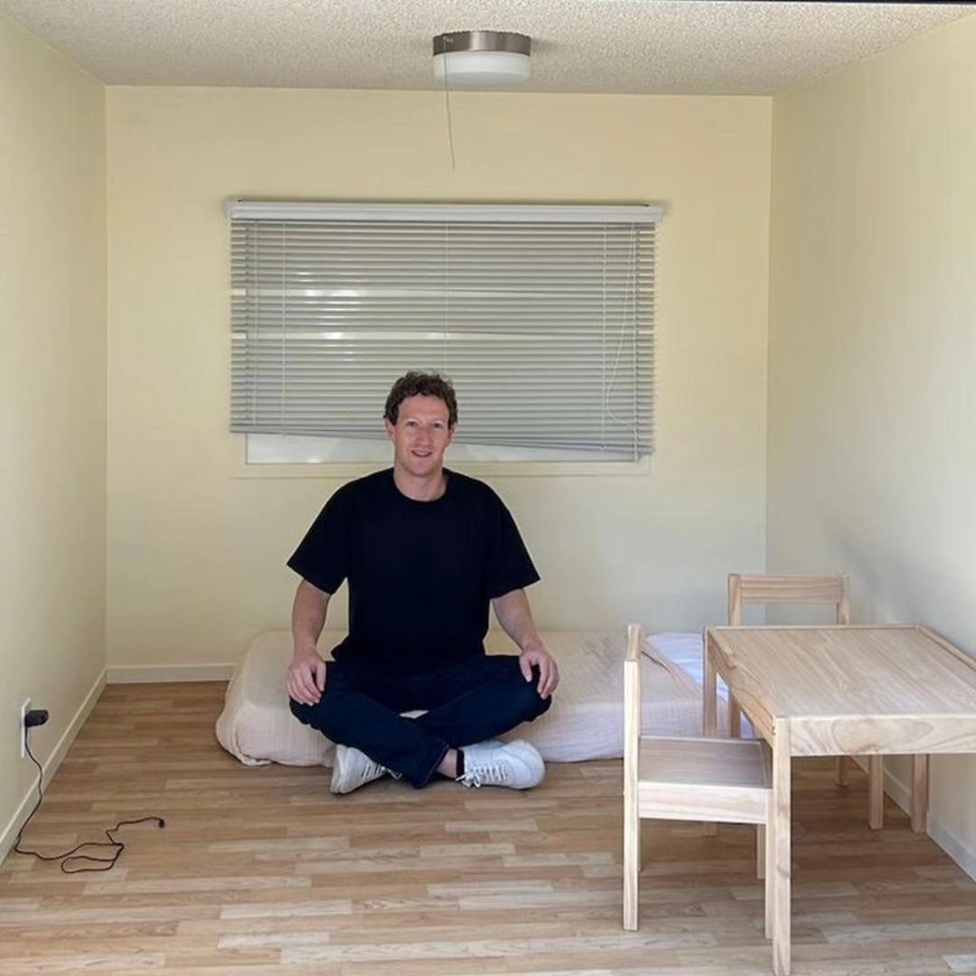Mark Zuckerberg em seu primeiro apartamento / Reprodução/Mark Zuckerberg/Instagram