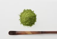 Enxágue bucal com matcha pode combater bactéria que causa periodontite