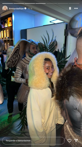 Kim Kardashian publicou fotos da filha, North West, nos bastidores do musical de "Rei Leão" / Reprodução/Instagram