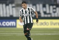 Botafogo anuncia saída de mais um campeão da Libertadores e da Série A