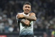 Despedida de Paulinho do Corinthians tem choro, ovação da Fiel e comoção geral
