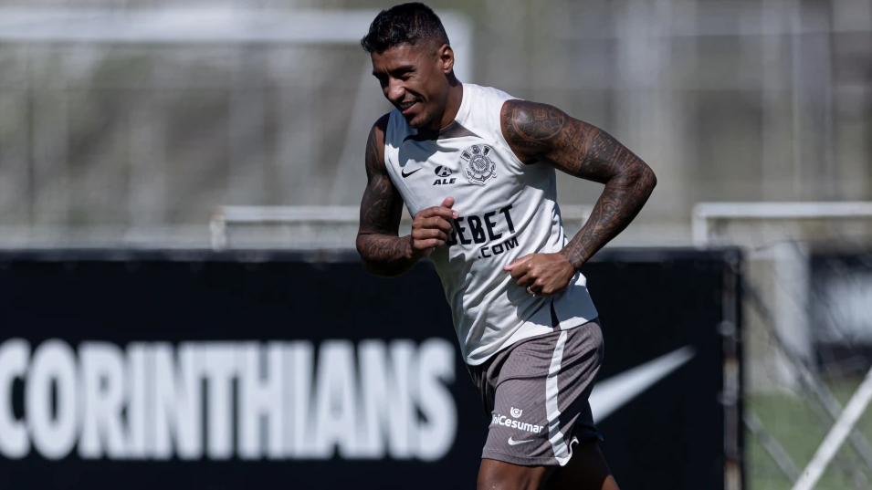 Paulinho, jogador do Corinthians