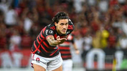 Pedro comemora gol contra o Millonarios na Libertadores