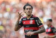 Flamengo: Filipe Luís revela prazo de retorno do atacante Pedro