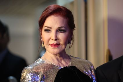 Priscilla Presley fez 75 anos no dia 24 de maio