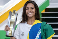 Rayssa Leal conquista etapa do Pré-Olímpico de Skate