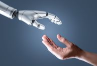 CEO da DeepMind diz que IA tem riscos por mau uso, mas não roubará empregos