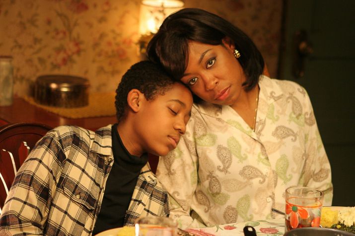 Tichina Arnold e Tyler James Williams em cena de "Todo Mundo Odeia o Chris" / Richard Cartwright/CBS Photo Archive via Getty Images